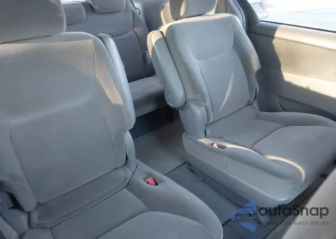 2004 Toyota Sienna Le из США, поврежденный, VIN 5TDBA23CX4S002896